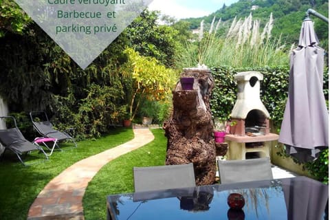 L'Annexe Apartment in Menton