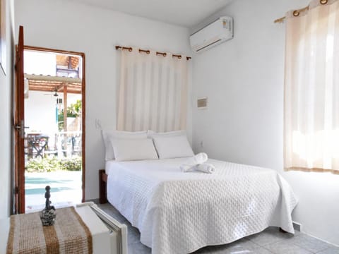 Bed, Bedroom, air conditioner