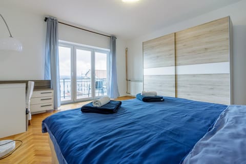 Bed, View (from property/room), Bedroom