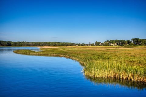 Quaint Bungalow House in Kennebunkport