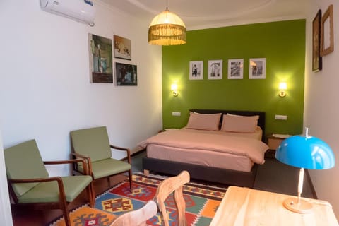 Bed, Photo of the whole room, Bedroom, air conditioner