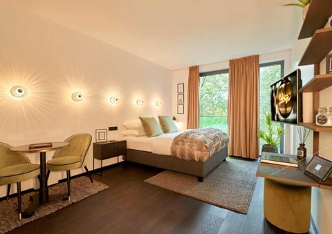 Bed, Photo of the whole room