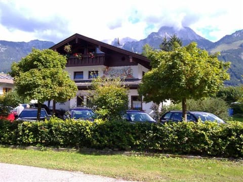 Alpenpension Bergidyll Bed and Breakfast in Schönau am Königssee