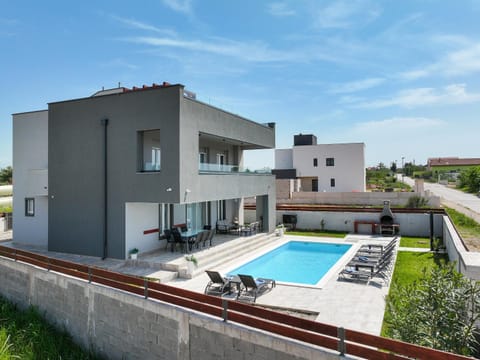 Villa Tia with heated pool & jacuzzi Villa in Šibenik-Knin County, Croatia