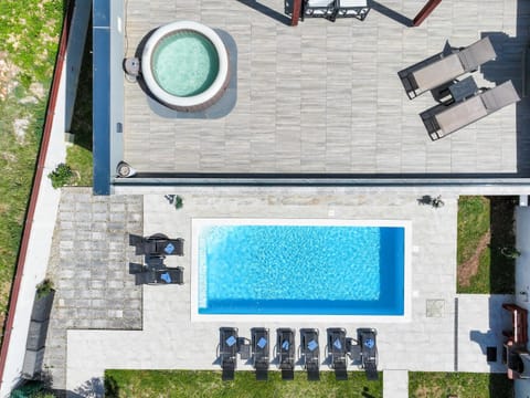 Villa Tia with heated pool & jacuzzi Villa in Šibenik-Knin County, Croatia