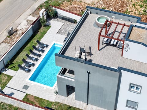 Villa Tia with heated pool & jacuzzi Villa in Šibenik-Knin County, Croatia
