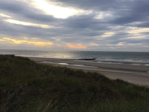 Luxueuze stacaravan 4pers met terras en tuintje Bredene (2010) House in Bredene