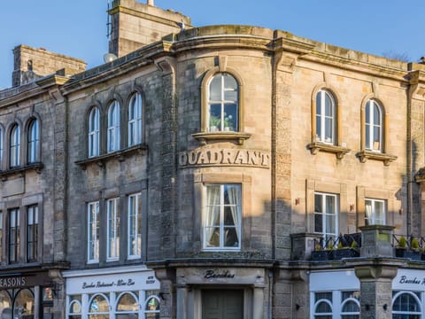 Crescent View Apartment in High Peak District