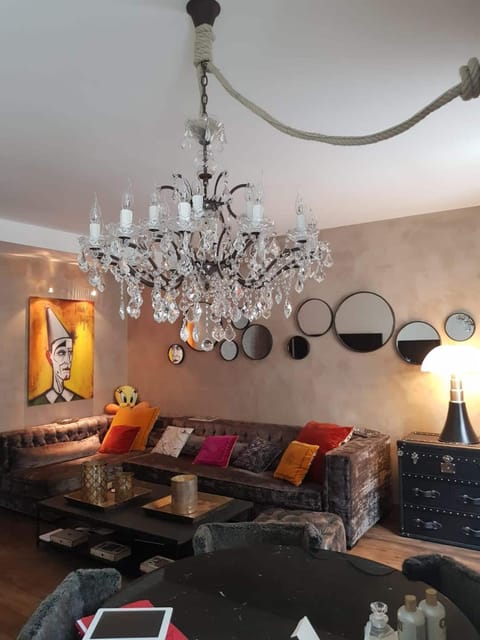 LUXUEUX APPARTEMENT AU COEUR DE GENEVE ,a deux pas du LAC Apartment in Geneva