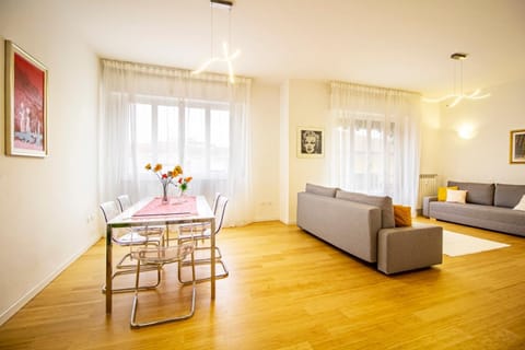 Living room, Seating area, Dining area