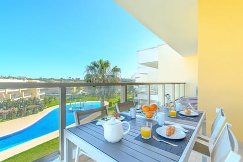 View (from property/room), Balcony/Terrace, Dining area, Pool view