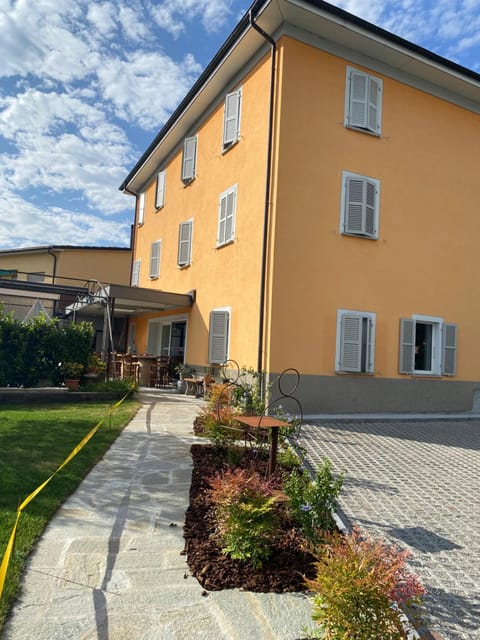 Property building, Garden view