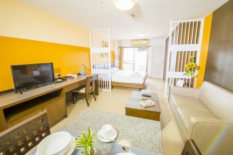 Bed, Balcony/Terrace, Seating area, Bedroom