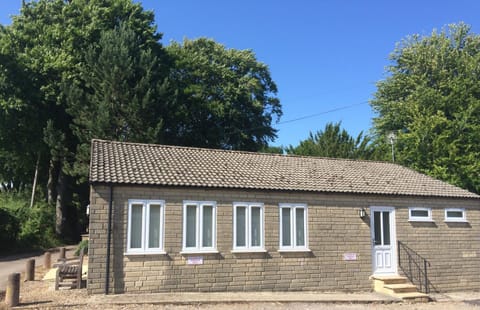 Hilltop Cottage House in Stroud District