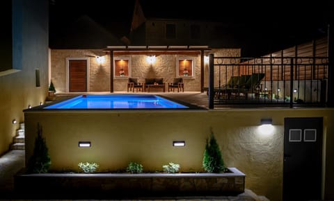 Property building, Pool view, Swimming pool