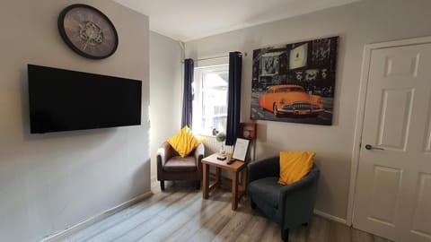 TV and multimedia, Living room, Seating area