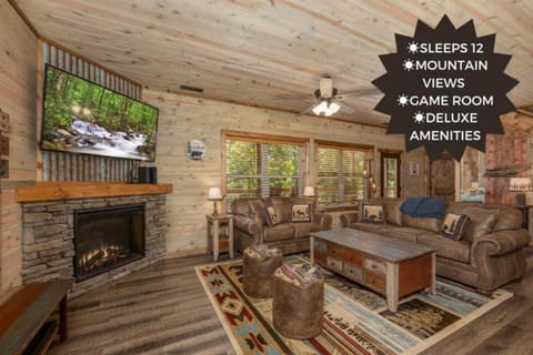 Lux Cabin Mtn Views, Flat Parking, Dog Friendly! Cabin in Pittman Center