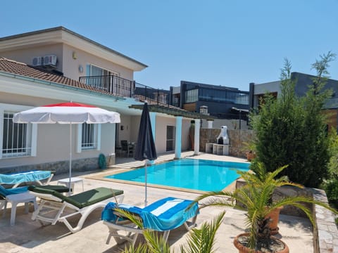 Property building, Pool view, Swimming pool