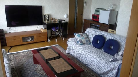 Communal lounge/ TV room, TV and multimedia, Living room, minibar