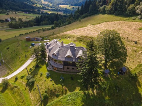 Property building, Nearby landmark, Spring, Day, Natural landscape, Bird's eye view, Mountain view