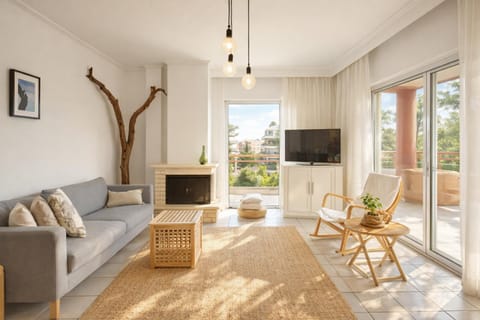 TV and multimedia, Living room, Seating area, Evening entertainment
