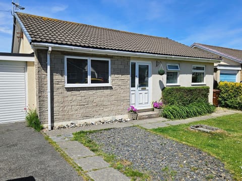 Ridge And Tides House in Wales