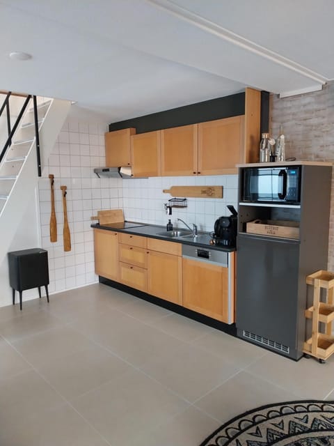 Vakantiehuisje gelegen op een kattensprong van Veerse Meer en Noordzee! Apartment in Kamperland