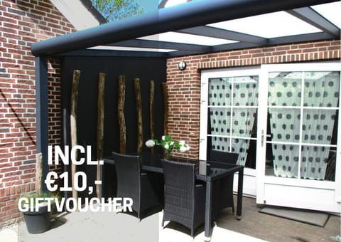 Vakantiehuisje gelegen op een kattensprong van Veerse Meer en Noordzee! Apartment in Kamperland