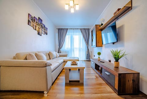 TV and multimedia, Living room, Business facilities, Seating area, Parking, locker, soundproof