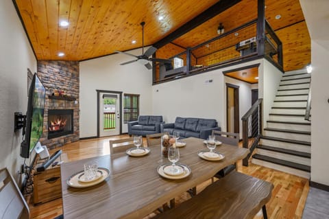 Smoky Mountain Chalet Chalet in Pigeon Forge