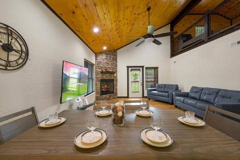 Smoky Mountain Chalet Chalet in Pigeon Forge