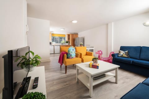 Living room, Dining area, kitchen