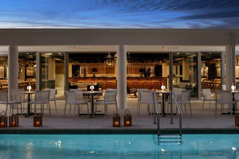 Lounge or bar, Swimming pool