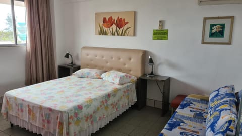 Bed, Photo of the whole room, Bedroom, air conditioner