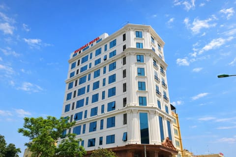 Property building, Day