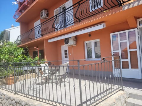 Patio, Day, View (from property/room), Balcony/Terrace