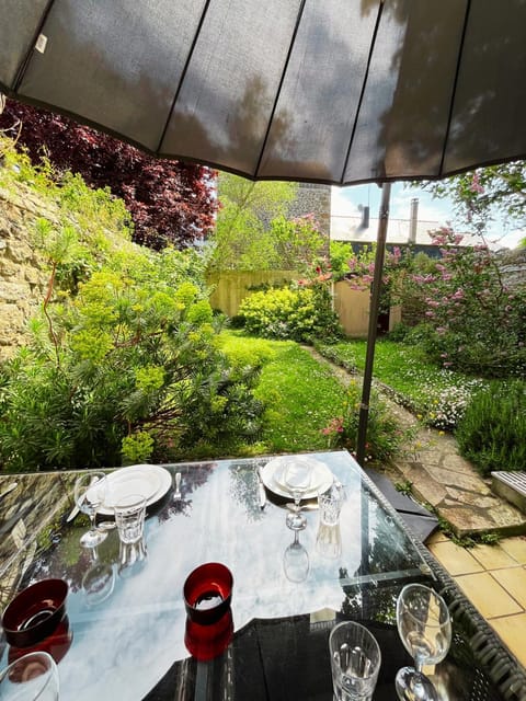 Patio, Spring, Day, Garden, Dining area, Garden view