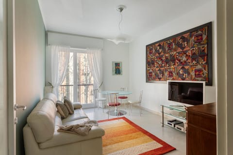 Communal lounge/ TV room, Living room, Seating area