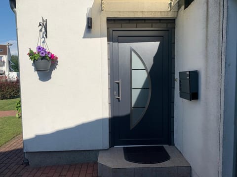 Property building, Facade/entrance