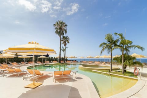 Natural landscape, Pool view, Sea view, Swimming pool, sunbed