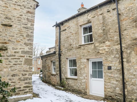 East House Apartment in England