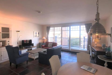 TV and multimedia, Seating area