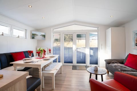 Casa del Sol Scharbeutz - Sauna kostenlos - 1 kleiner Hund willkommen - umzäunter Garten House in Sierksdorf