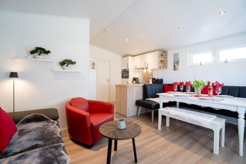 Casa del Sol Scharbeutz - Sauna kostenlos - 1 kleiner Hund willkommen - umzäunter Garten House in Sierksdorf