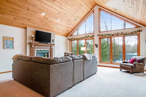 Blissful St Germain Retreat House in St Germain