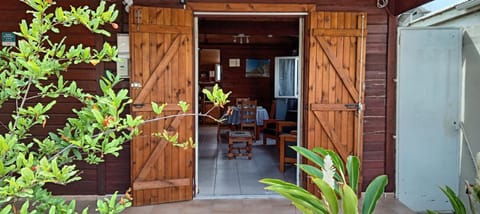 Patio, Facade/entrance, Living room, Dining area