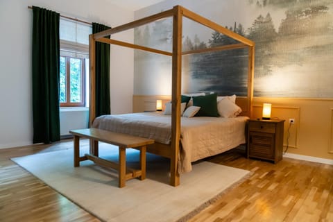 Bed, Bedroom