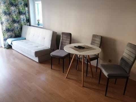 Apartament 300m od pięknej plaży Studio apartment 300m from a beautiful beach Apartment in Sopot