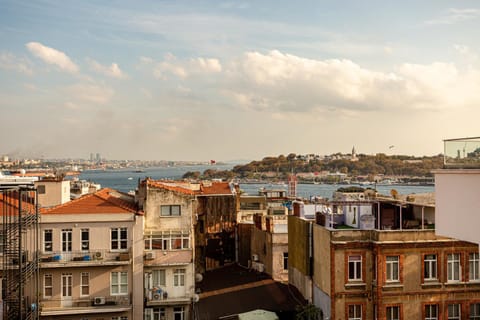 City view, Sea view