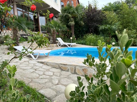 Day, Garden, Garden view, Pool view, Swimming pool, sunbed